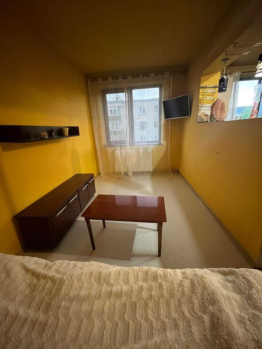 Vand apartament 3 camere Aleea Plopilor zona Decebal