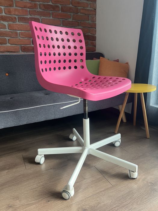 Офис стол Икеа, розов