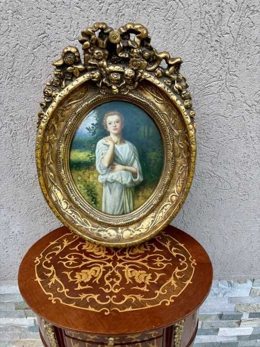 Superb tablou oval-pictura manuala pe lemn-portret -Tanara fata in rochie alba-rama masiva stil rococo-Italia