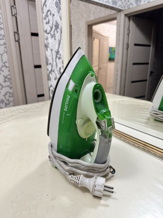 Утюг сатылады.