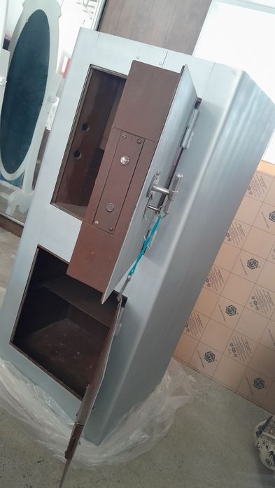 Песочный сейф, огнеупорный металлический