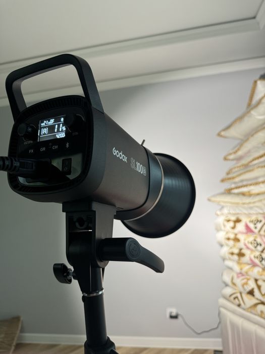Постоянный свет Godox SL100BI