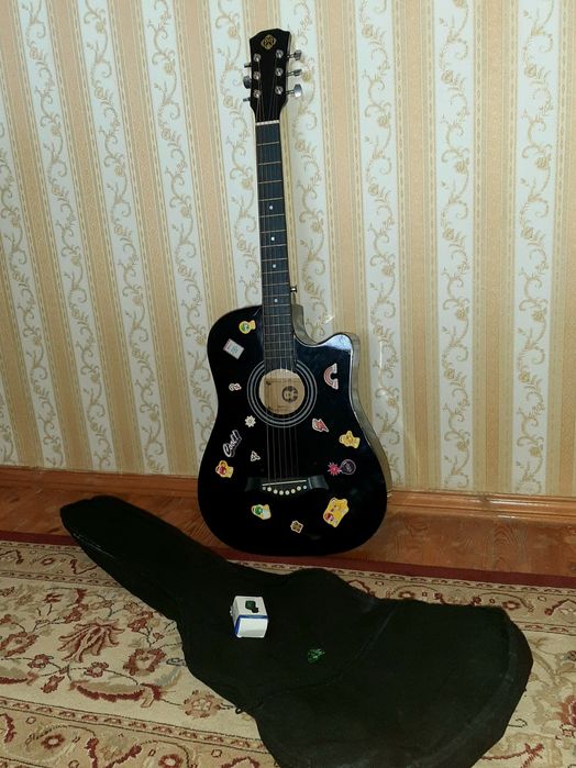 Акустическая гитара 4 в 1