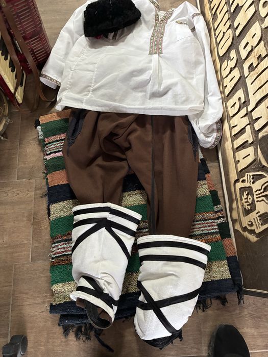 Мъжки и женски носии носия