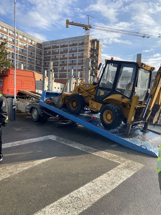 Transport tractari utilaje autoutilitare autoturisme