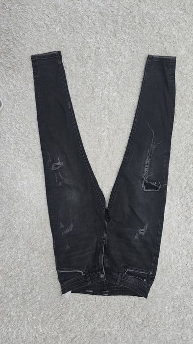 Мъжки дънки zara man и бершка