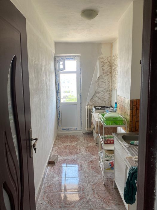Vand apartament cu 2 camere