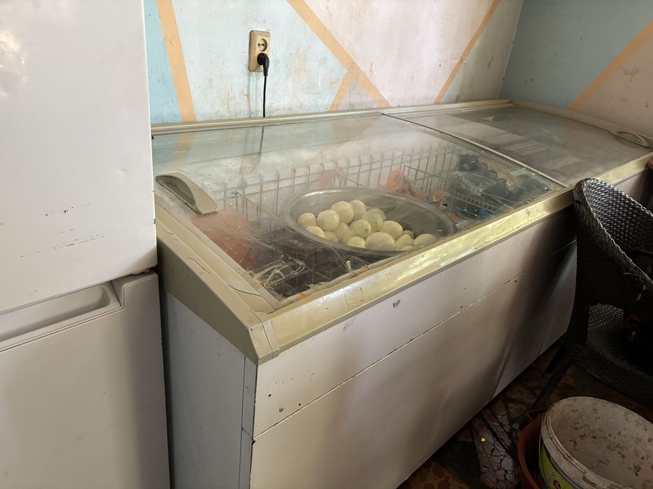Продам морозильную камеру