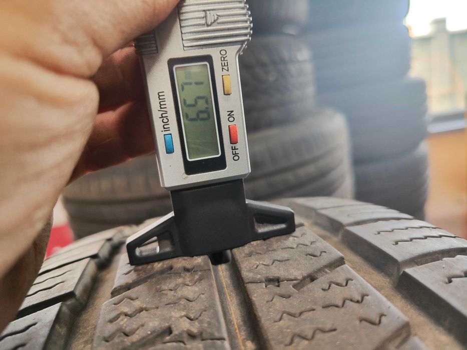 2бр.зимни гуми 215/75/16C Nexen