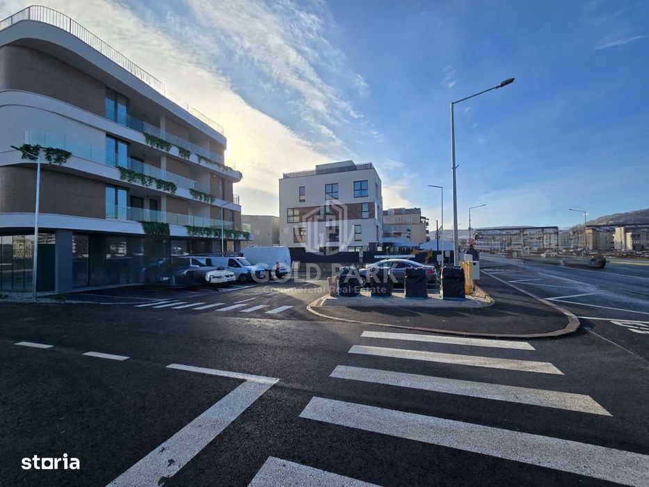 Spatiu Comercial - Floresti/Eroilor - Vitrina / TRAFIC PIETONAL