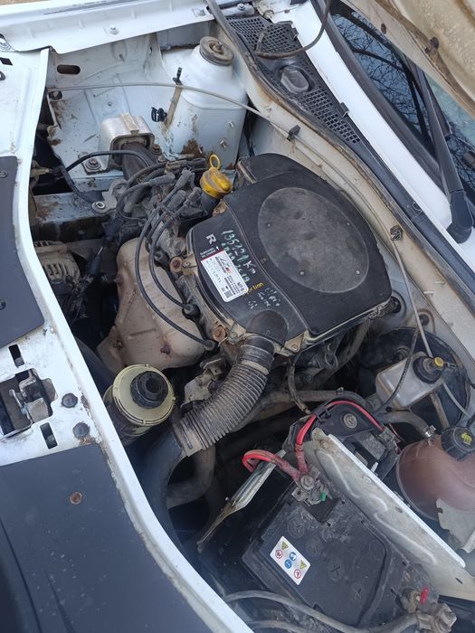 Logan Pick up  1.6 benzina schimb