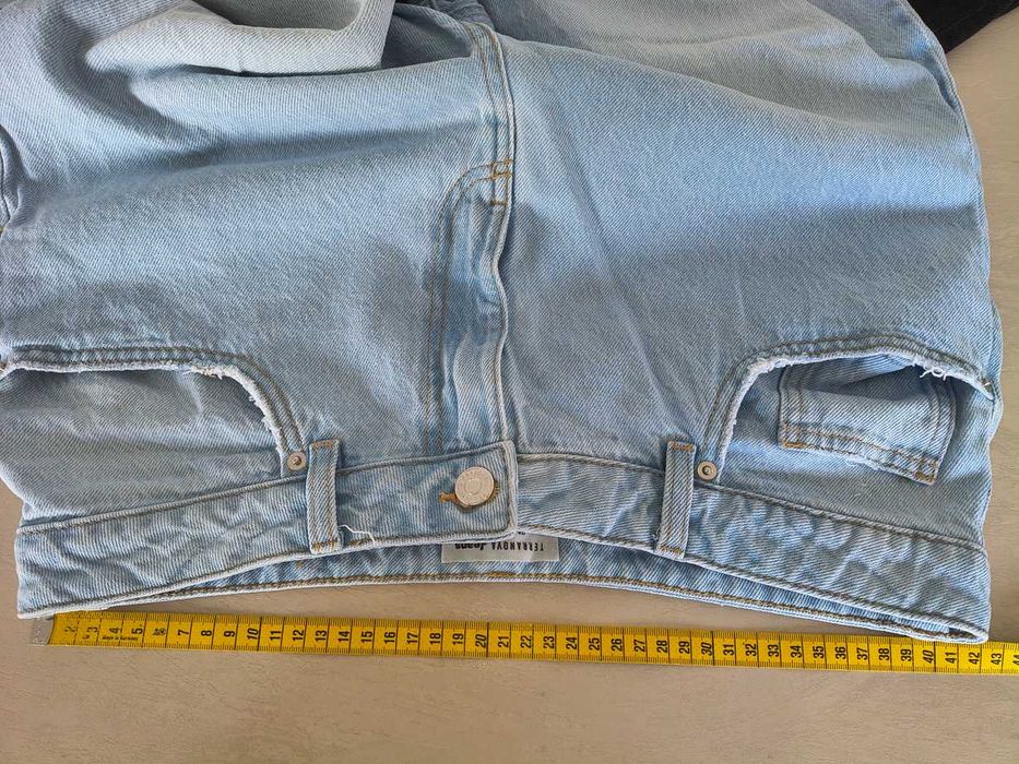 Продавам дънки Terra Nova и Mango