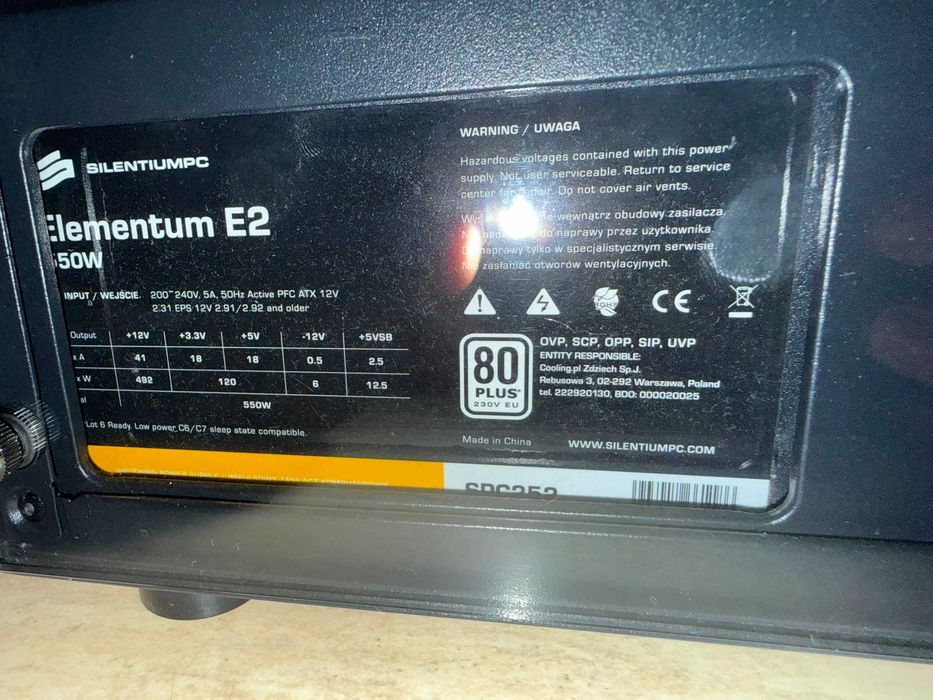 Carcasa Aqirys RGB + sursa 550w + 2 ventilatoare RGB