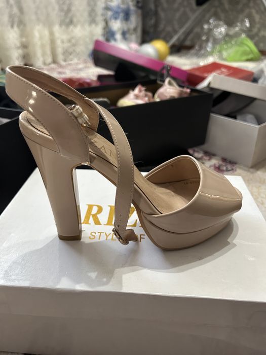 Женские туфли