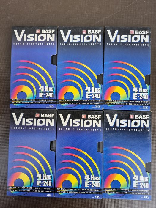 Vând 12 casete video VHS Basf 240minute colectie din ani 1970-1990