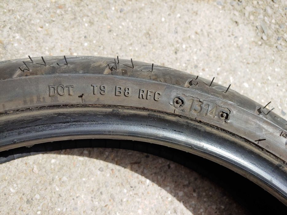 Гума за мотор предна 110/70/17 ДОТ2014