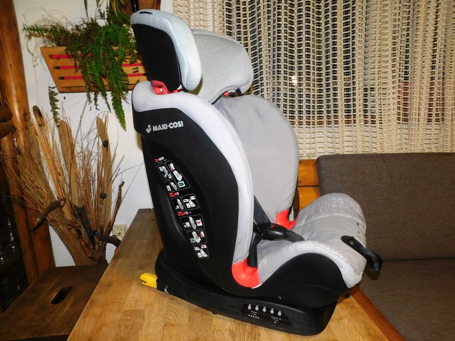 Scaun auto Maxi Cosi Titan * grupa 9-36 kg * ISOFIX