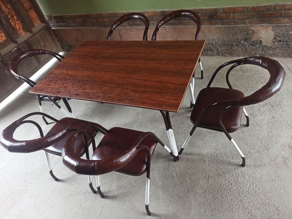 Barcha sifatli stol stullar kelishilgan holatda ish qilamiz