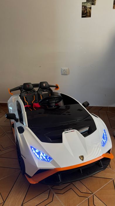 Лицензирана акумулаторна кола Lamborghini Huracán STO, 100W, 12V/7Ah, EVA гуми, MP3