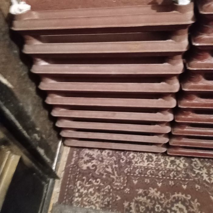 Батареи чигуные  продам