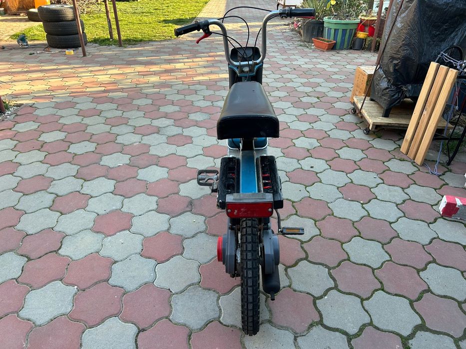 Moped Piaggio Bravo 49cc model sport