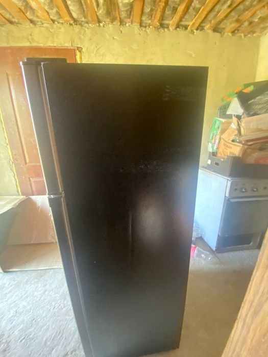 Холодилник LG почтый новый