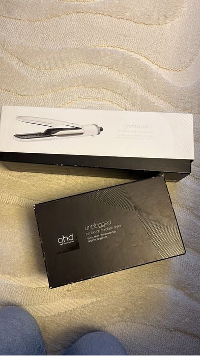 Vind doua GHD  placa