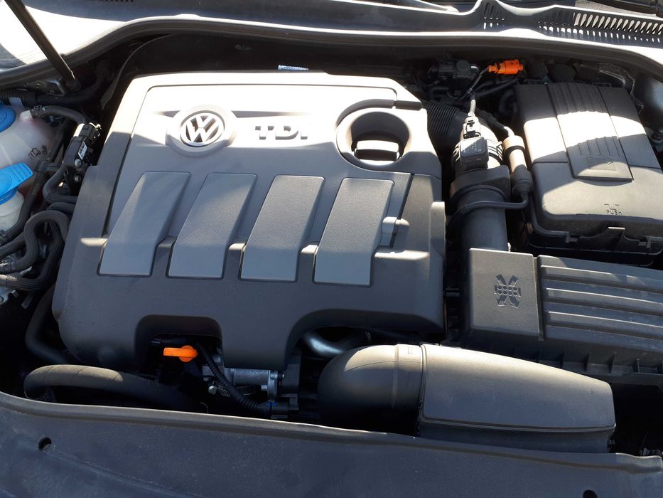 Vând VW Golf 6 Style 1.6 TDI 105 CP, an 2012