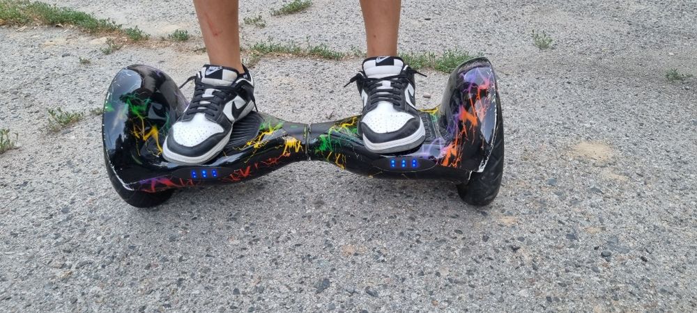 Гироскутер в отличном состоянии имеется blutooth блютуз