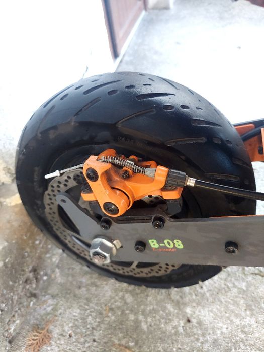 Vand trotineta electrica KUKIRIN G4 ,  2026,  în garanție, cu factura ,cutie  și incarcator original.Cadou geanta originala KUKIRIN