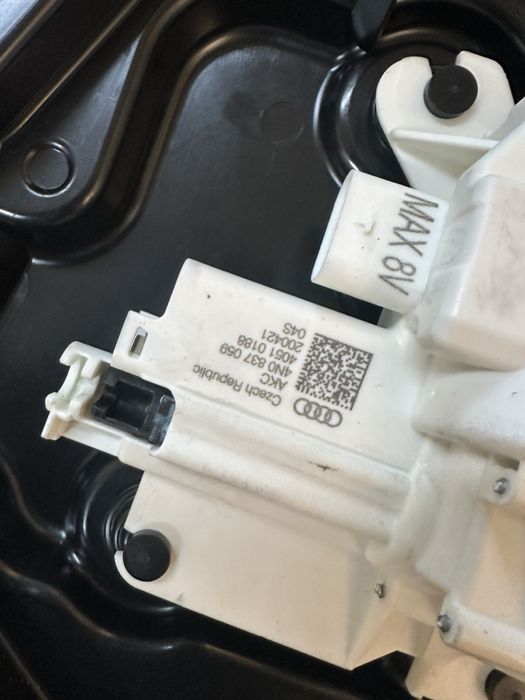 Пълен комплект soft close Audi A8/S8 4N