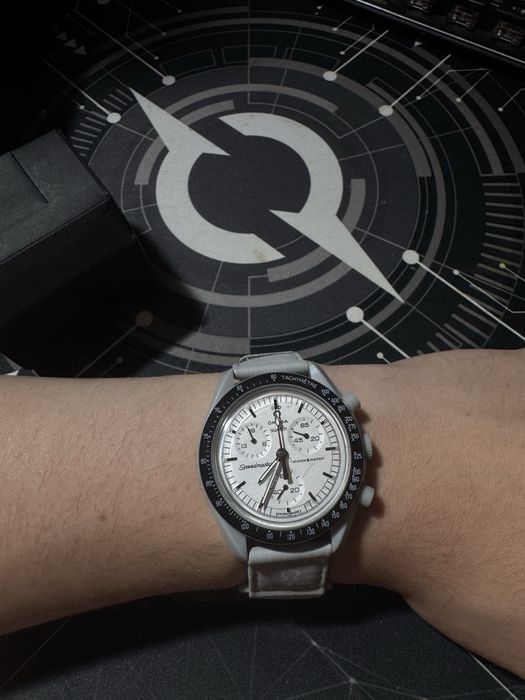 Omega x Swatch mission to moon
