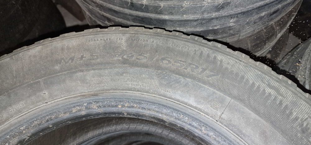 Goodyer Wrangler 245/65 R17