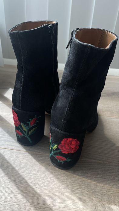 Cizme de piele deosebite marimea 38