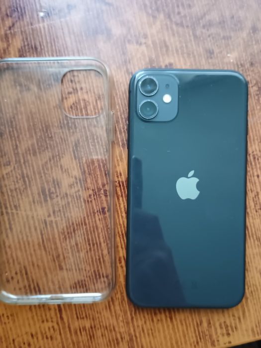 iPhone 11 128 GB baterie 100%
