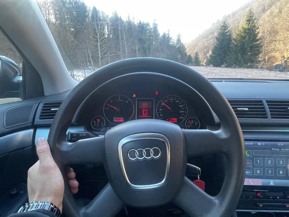 Vând Audi A4 Break
