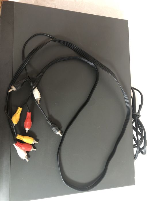 Видеомагнитофон и DVD проигрыватель LG