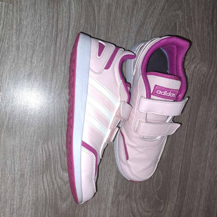 Детски обувки номер 32, 33 и 34