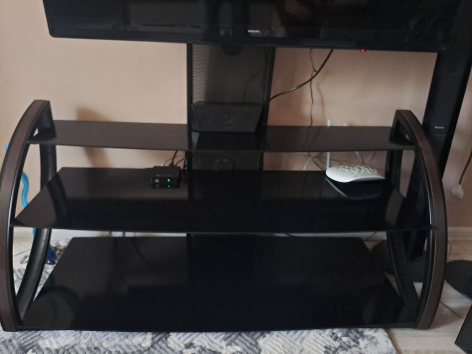 Тумба под телевизор