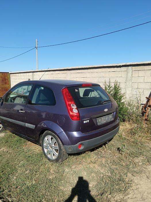 Само на части!!! Форд фиеста 1.3 бензин с нов  газов инжекцион