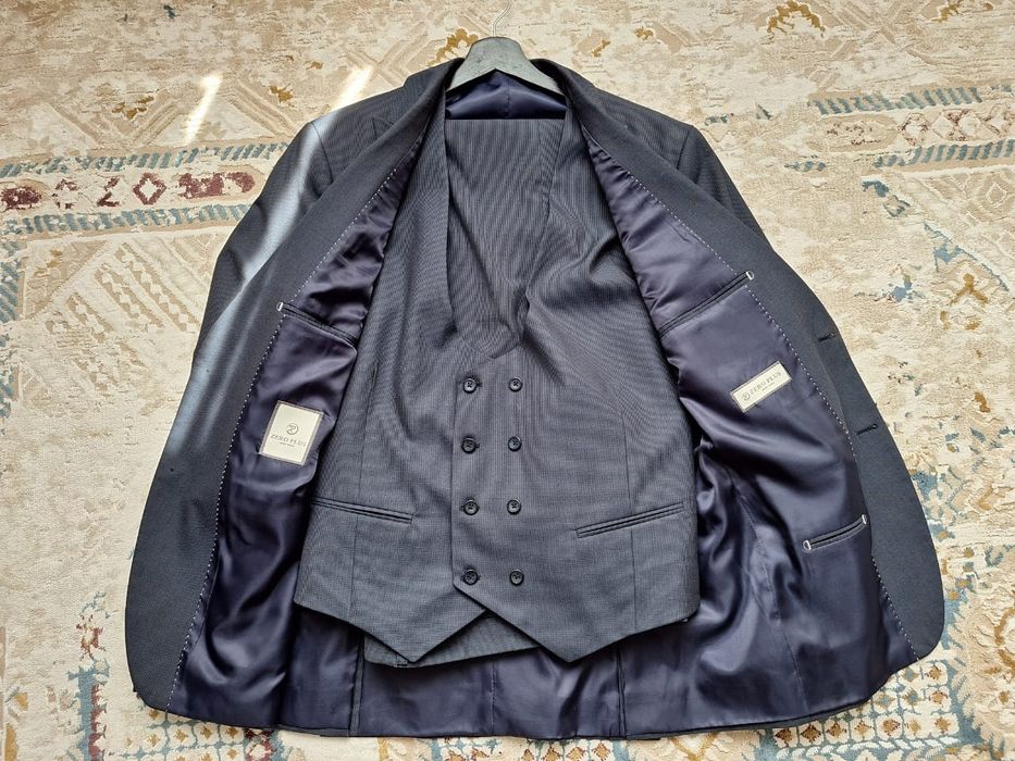 Костюм мужской 52 размер