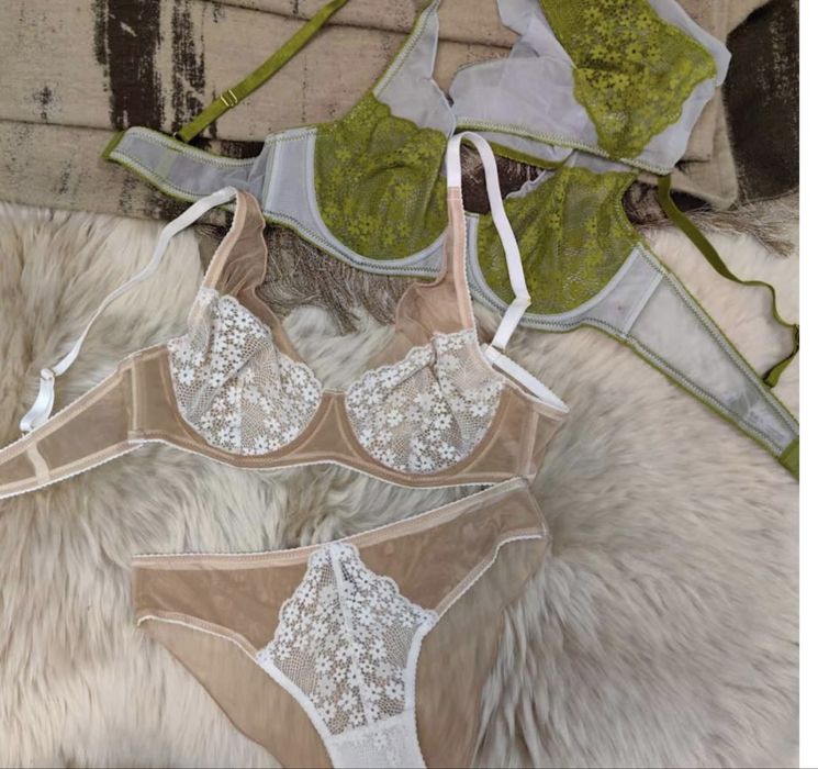 Женские комплеты