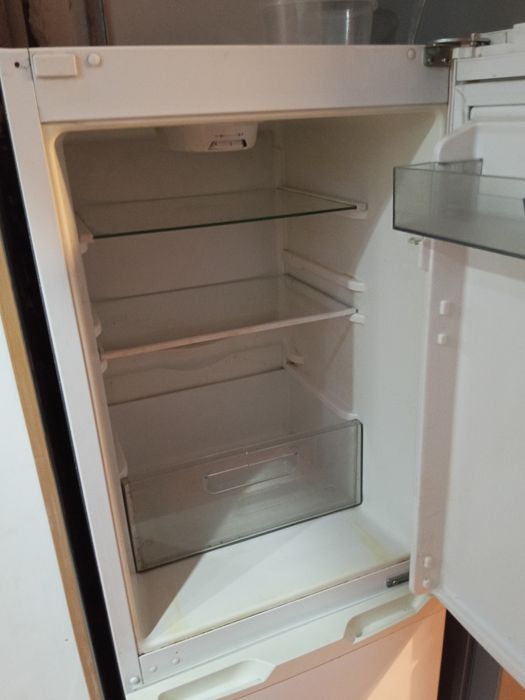 Холодильник в хорошем состояний