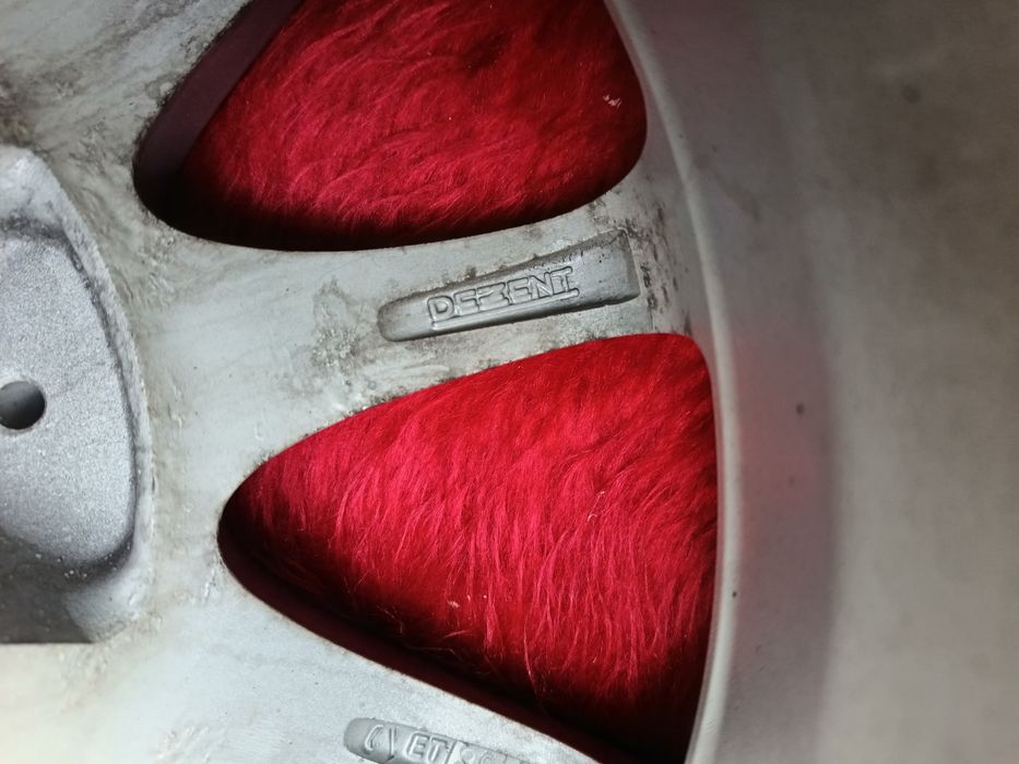 Оригинални алуминиеви джанти DEZENT 15″ 6.5J ET38 4x100 – VW / Audi /