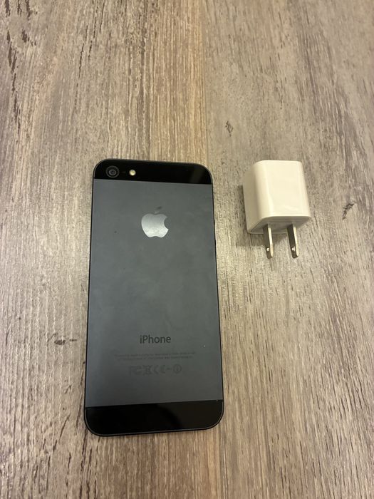 Продам iPhone 5, 16 GB