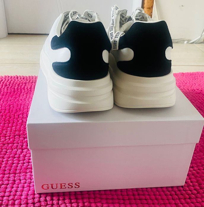 Маратонки Guess 43 номер, ест.кожа