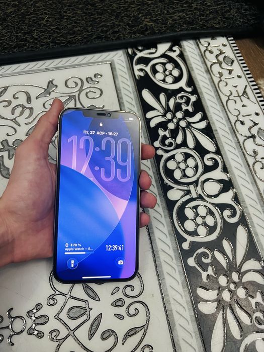 Srochno sotiladi 12 Pro max LL/A