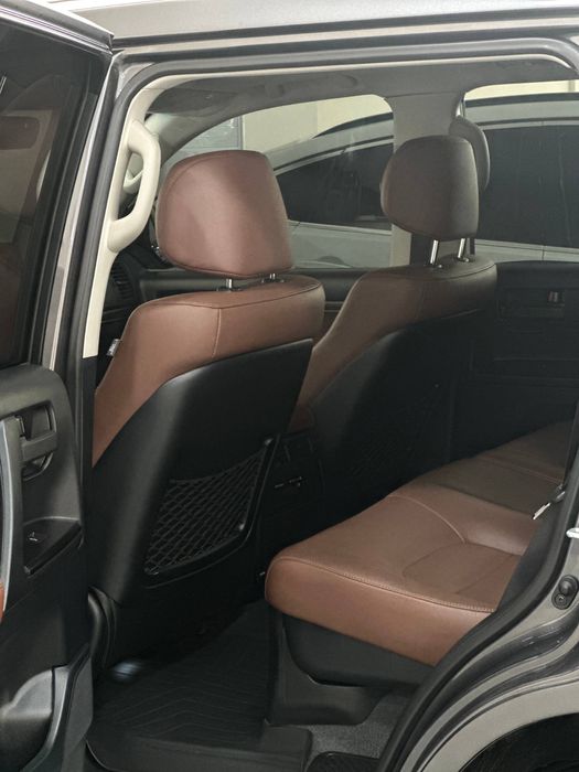 Bugun sotuvimizda Toyota Land Cruiser 200