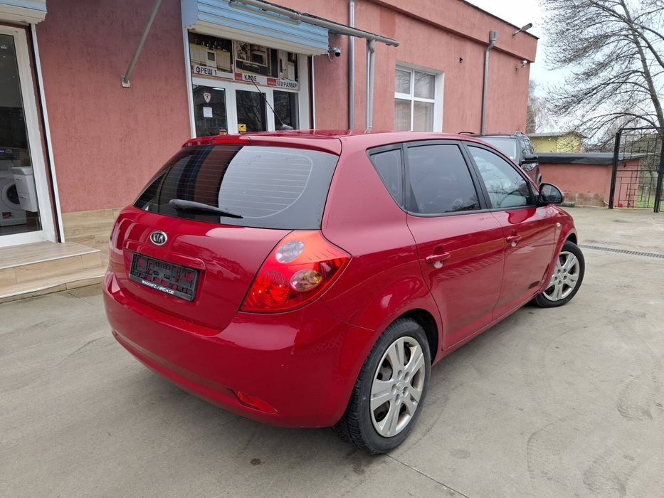 Kia Cee'd 2.0 CVVT
