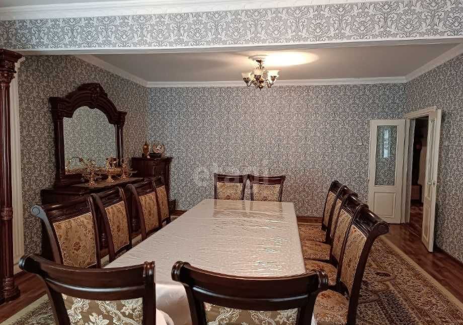 Продам 3-х комнатную (128кв.м) в центре. Мирабадский район.Нукуская